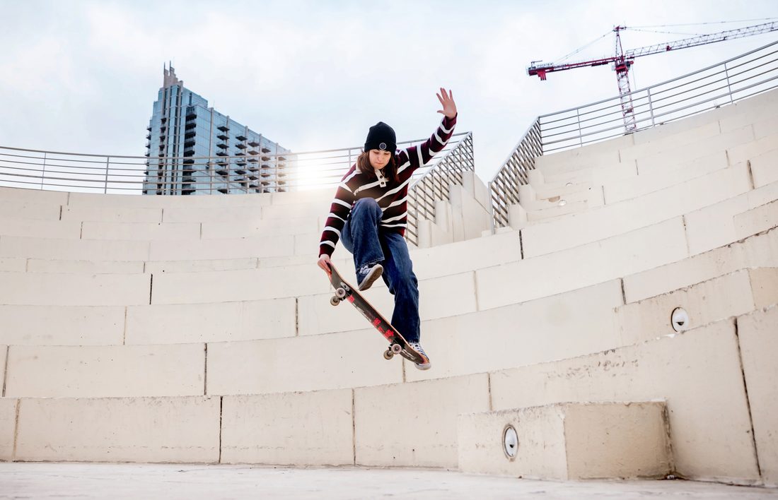 Senior portrait skateboarding